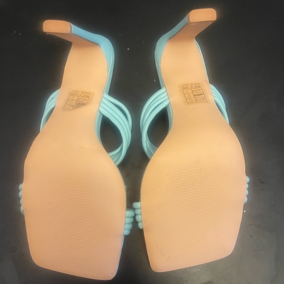 Mint green sandals/heels - Picture 3 of 3